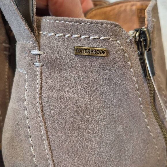 Clarks Nissini Top Waterproof Dark Taupe Suede Size 9 - Picture 6 of 8